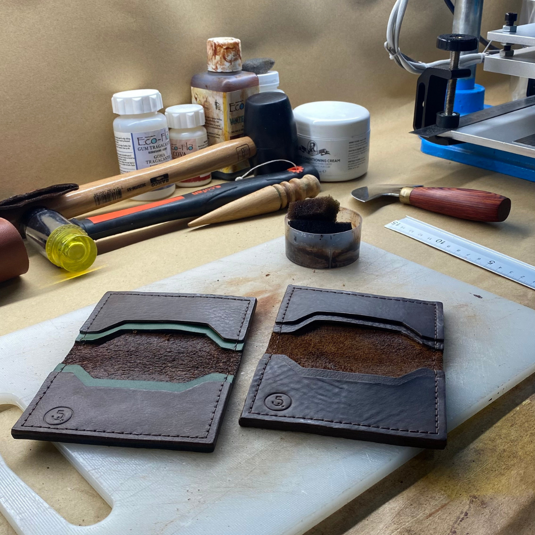Cartera de Cuero Marrón y Verde Gabo